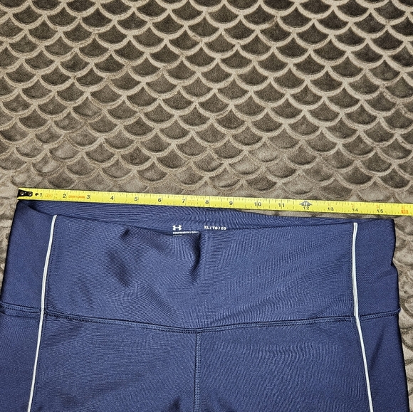 G73. Under Armour HeatGear Navy/Carolina Blue/ White Compression Pants - Size XL - Picture 9 of 10